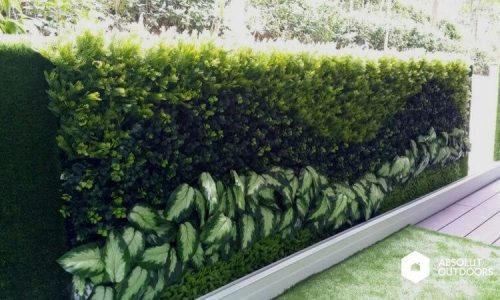 Artificial-green-wall-in-landed-home