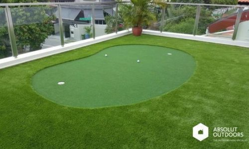 Big-balcony-putting-green-idea