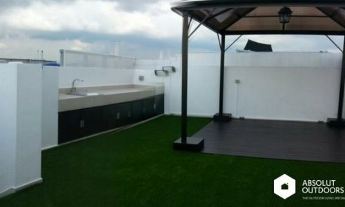 Trellis-on-roof-terrace-with-artificial-grass-2